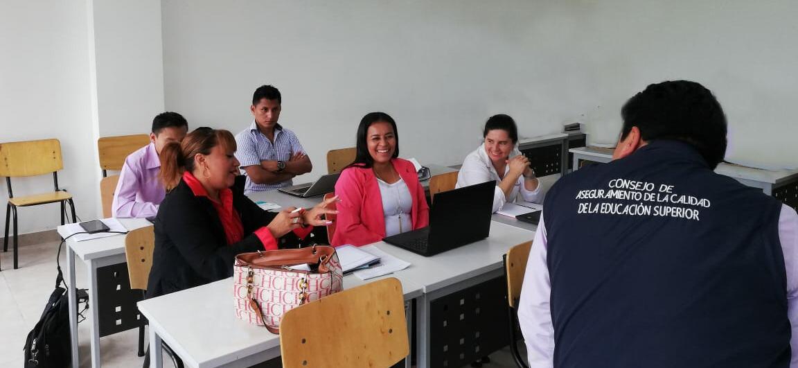 Socialización del Modelo de Acreditación para los Institutos por parte del CACES